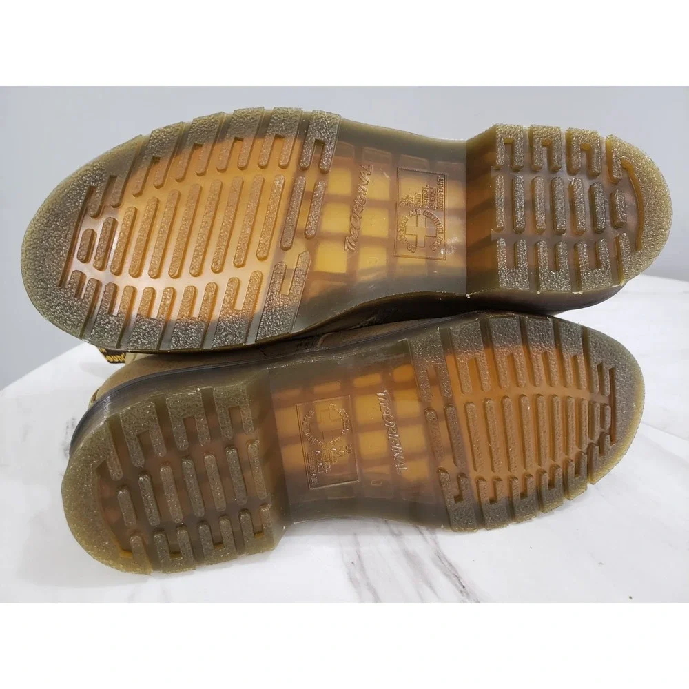 NEW NO BOX Doc Dr. Martens boots womens size 7 green‎ 101 Tumbled Nubuck Leather